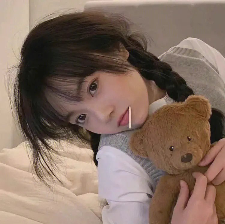 穿成七零教官前妻，被全家团宠